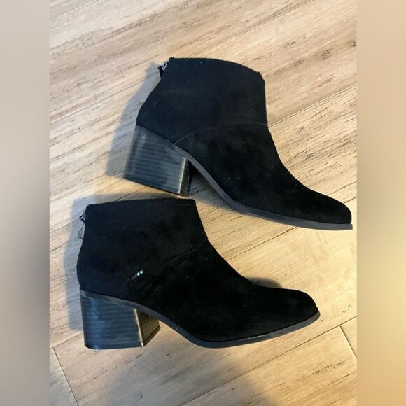 Quality TOMS   black heeled women’s boots leather/wool 9.5 side zip retail $84 - Picture 2 of 8